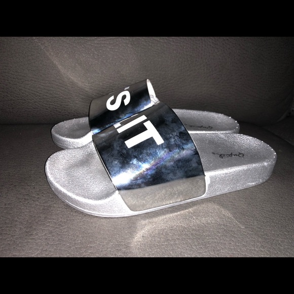 Slides “It’s Lit” - Picture 2 of 2